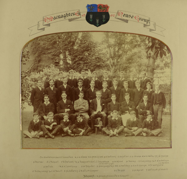 cd10a-macnaghtens-house-group-1902