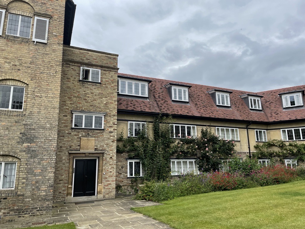 Mallory Court