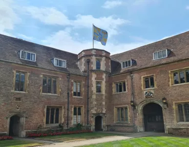 flag_first_court
